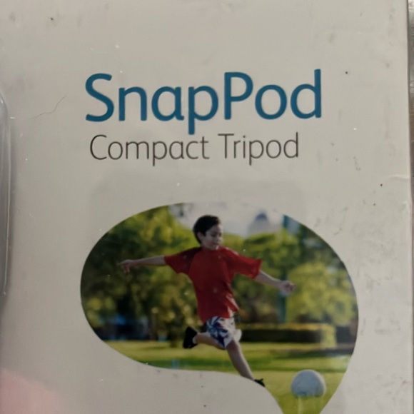 Magnus SnapPod Compact Tabletop Tripod - Picture 2 of 2